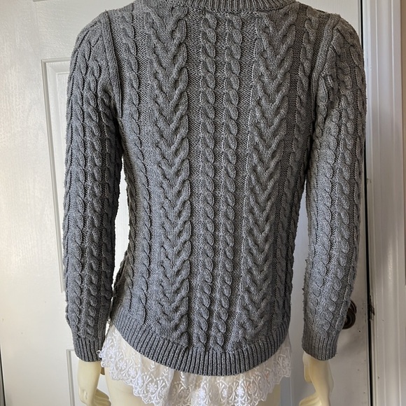 MONTEAU Los Angeles Grey Cable Knit Sweater with Lace Hem Small - Picture 4 of 8